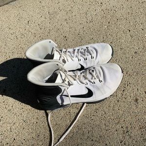 New basketball Nike basketball shoes 9.5⭐️